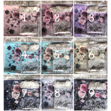 Afbeelding in Gallery-weergave laden, Luxe gebedskleed bloemenpatroon met naam (Volwassene)