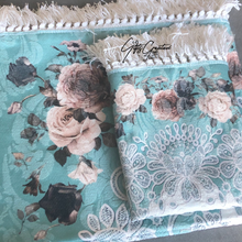 Afbeelding in Gallery-weergave laden, Luxe gebedskleed bloemenpatroon met naam (Volwassene)