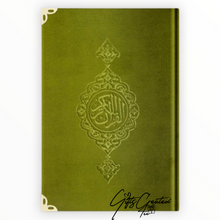 Afbeelding in Gallery-weergave laden, Fluwelen Koran met gouden paginarand
