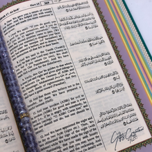 Afbeelding in Gallery-weergave laden, Lederen Rainbow Koran met Engelse vertaling
